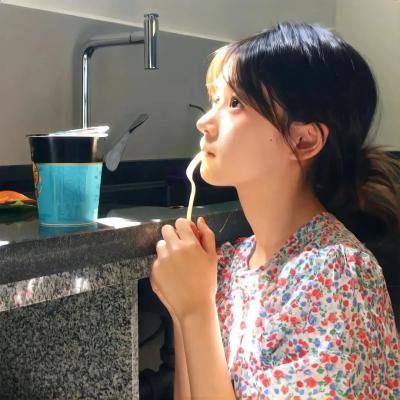 玉女撩春